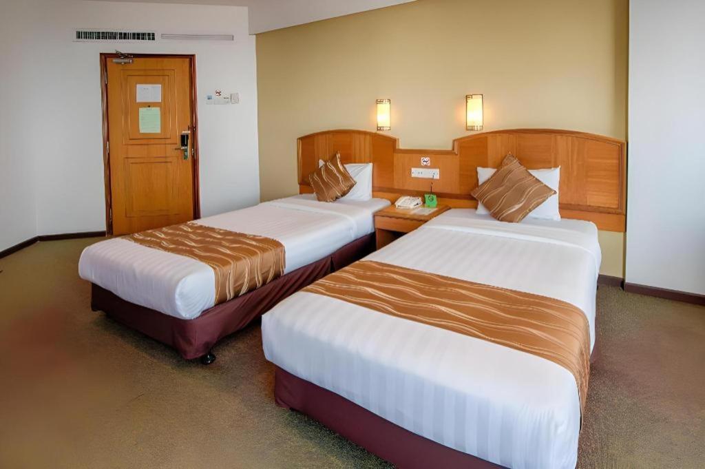 Hotel Continental Penang George Town Dış mekan fotoğraf